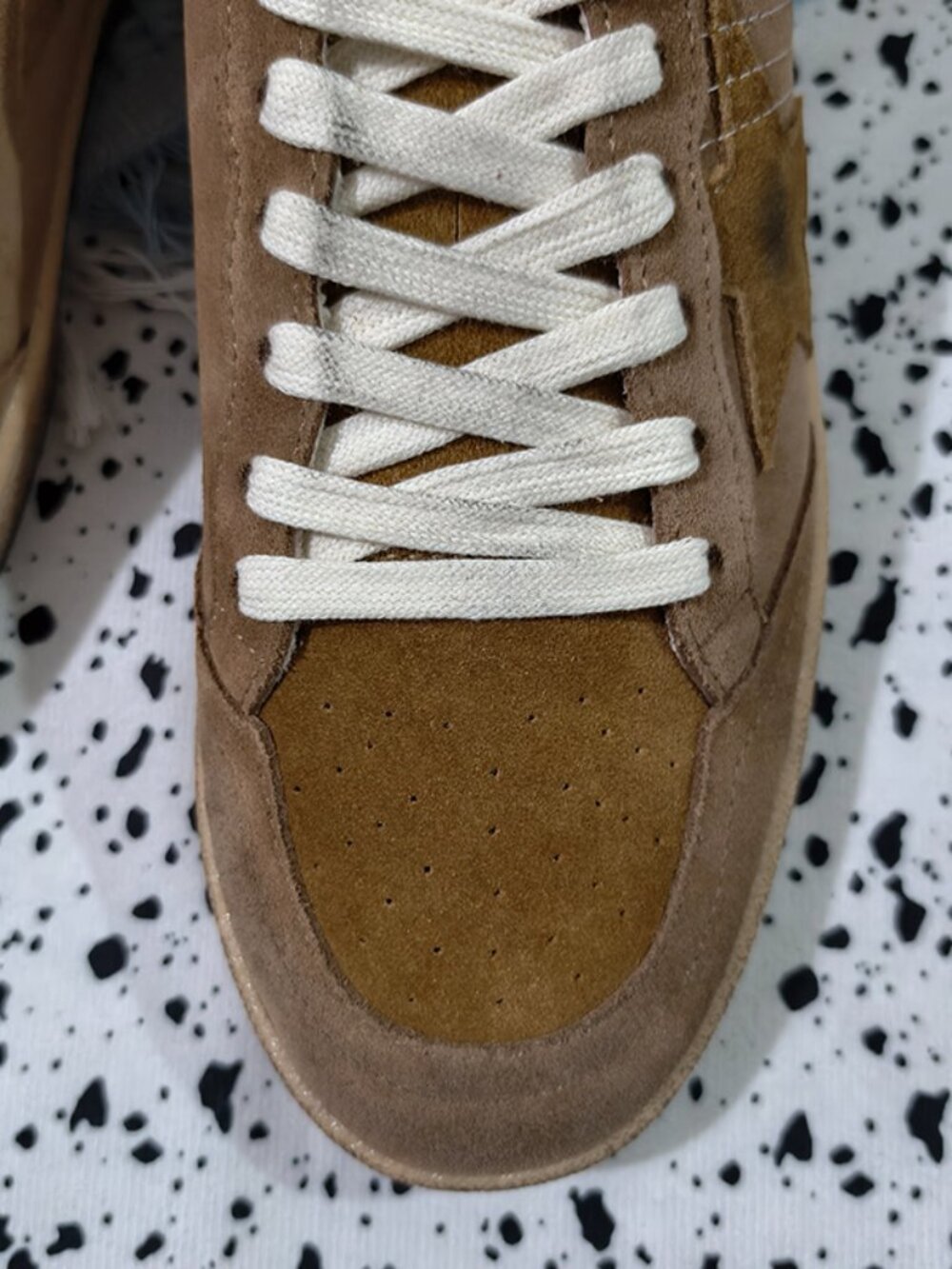 Golden Goose Brown Dirty Sneakers - Picture 5 of 9